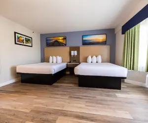 Photo 4 - Days Inn by Wyndham Monterey Downtown