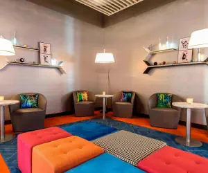 Photo 4 - Aloft Newport on the Levee