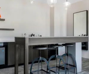 Photo 2 - Aloft Newport on the Levee