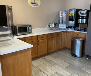 Photo 2 - Super 8 by Wyndham Austin MN