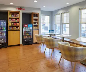 Photo 4 - TownePlace Suites Medford