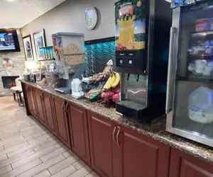 Photo 5 - Super 8 by Wyndham Sterling Heights/Detroit Area