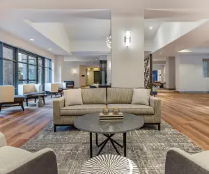 Photo 2 - Sheraton Suites Old Town Alexandria