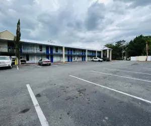 Photo 2 - Rodeway Inn