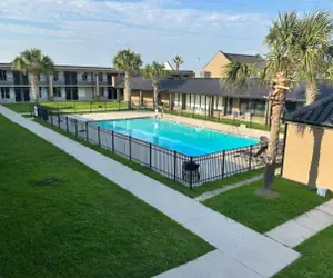 Photo 5 - Days Inn & Suites by Wyndham Jennings