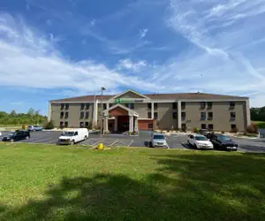 Photo 2 - Holiday Inn Express Metropolis, an IHG Hotel