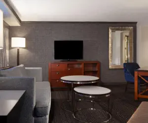 Photo 2 - Sheraton Anchorage Hotel