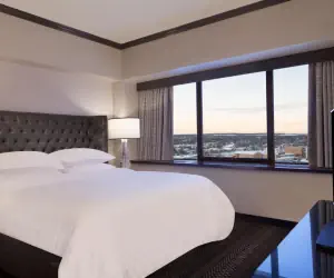 Photo 4 - Sheraton Anchorage Hotel