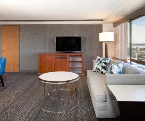 Photo 5 - Sheraton Anchorage Hotel