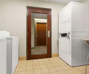 Photo 2 - Hampton Inn Denver-West/Golden