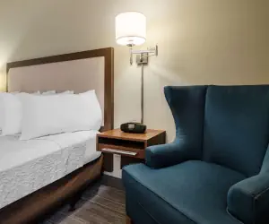 Photo 2 - Hampton Inn Irvine/East Lake Forest