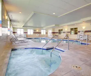 Photo 4 - Hampton Inn & Suites Grafton