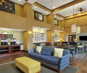 Photo 4 - Hampton Inn & Suites Murray