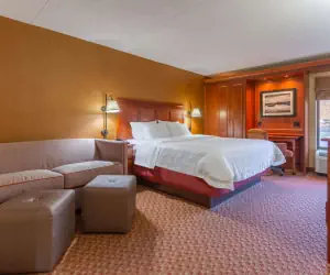 Photo 5 - Hampton Inn East Peoria