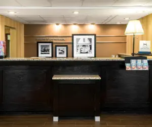 Photo 4 - Hampton Inn Parkersburg/Mineral Wells