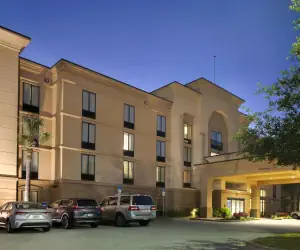 Photo 2 - Hampton Inn & Suites Pensacola/Gulf Breeze