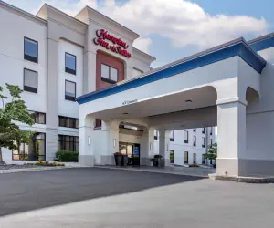 Photo 3 - Hampton Inn & Suites Louisville East