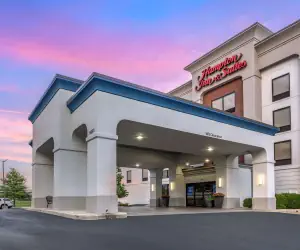 Photo 4 - Hampton Inn & Suites Louisville East