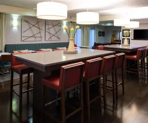 Photo 3 - Hampton Inn San Francisco - Daly City