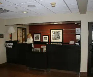 Photo 2 - Hampton Inn Uniontown