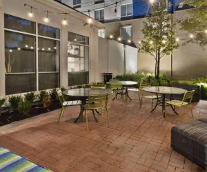 Photo 2 - Hilton Garden Inn Birmingham/Lakeshore Drive