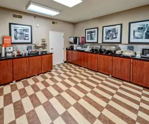 Photo 5 - Hampton Inn Batesville