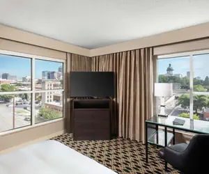 Photo 3 - Hilton Columbia Center