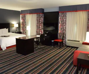 Photo 2 - Hampton Inn & Suites Albany at Albany Mall