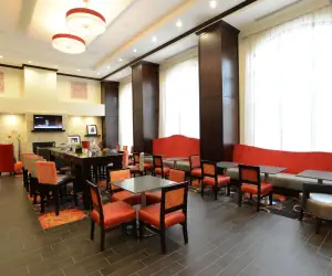 Photo 4 - Hampton Inn & Suites Albany at Albany Mall