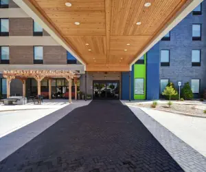 Photo 2 - Home2 Suites By Hilton Oklahoma City Airport