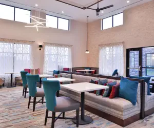 Photo 5 - Homewood Suites Des Moines Airport