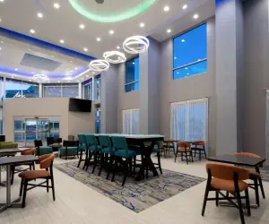 Photo 4 - Hampton Inn & Suites Gilroy, Ca