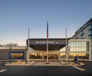 Photo 2 - Doubletree By Hilton Madison East