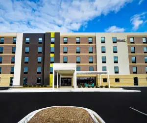 Photo 3 - Home2 Suites By Hilton Bowling Green, Oh
