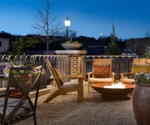 Photo 2 - Valley Hotel Homewood Birmingham - Curio Collection By Hilton