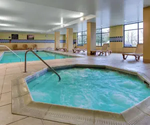 Photo 3 - Hampton Inn & Suites Indianapolis-Airport