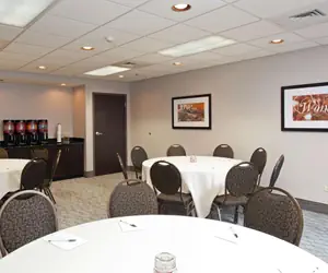 Photo 3 - Hampton Inn & Suites Lincolnshire