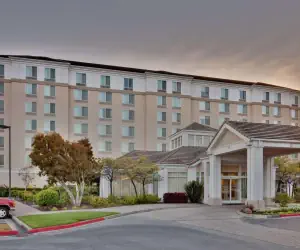 Photo 2 - Hilton Garden Inn San Francisco Airport North