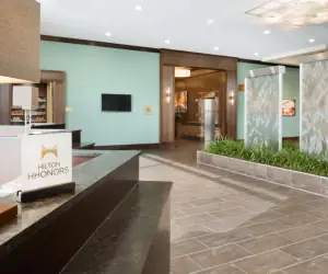 Photo 4 - Embassy Suites by Hilton Chicago Naperville