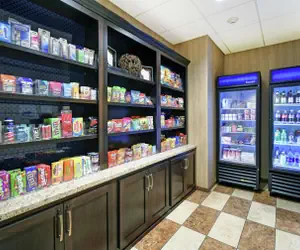 Photo 5 - Hampton Inn & Suites Milwaukee/Franklin