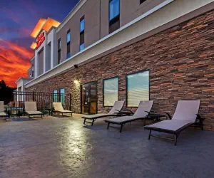 Photo 2 - Hampton Inn & Suites Claremore