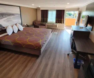 Photo 5 - Super 8 by Wyndham Cypress Buena Park Area