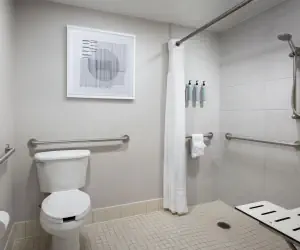 Photo 2 - Courtyard by Marriott Wichita at Old Town