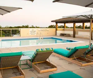 Photo 2 - Courtyard by Marriott Hilton Head Island