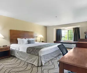 Photo 4 - SureStay Plus Hotel by Best Western Rocklin