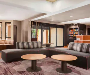 Photo 4 - Courtyard by Marriott Springfield