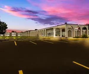 Photo 3 - Red Roof Inn and Conference Center Chicago - N Aurora Naperville