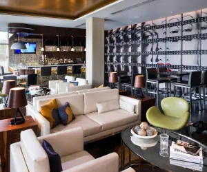 Photo 2 - SpringHill Suites by Marriott Los Angeles Burbank/Downtown