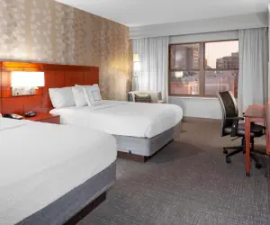 Photo 5 - Courtyard Memphis Downtown