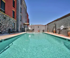 Photo 5 - Hampton Inn & Suites Scottsdale at Talking Stick